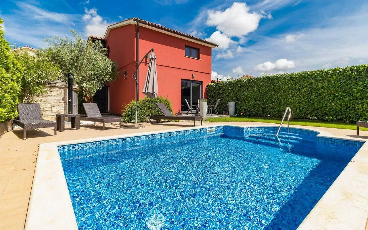 Apartmani Kazun - App 4 - Ferienhaus Fažana 0*,  Croácia