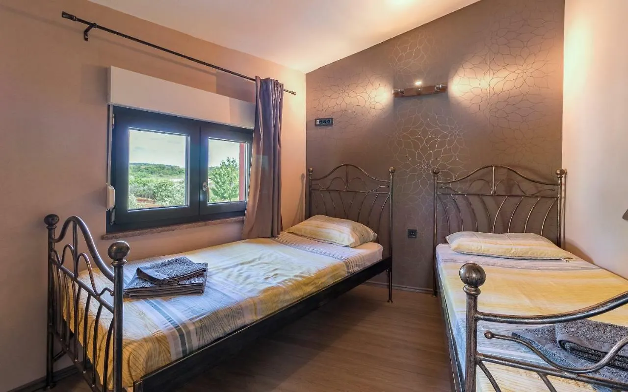 Apartmani Kazun - App 4 - Ferienhaus Fažana